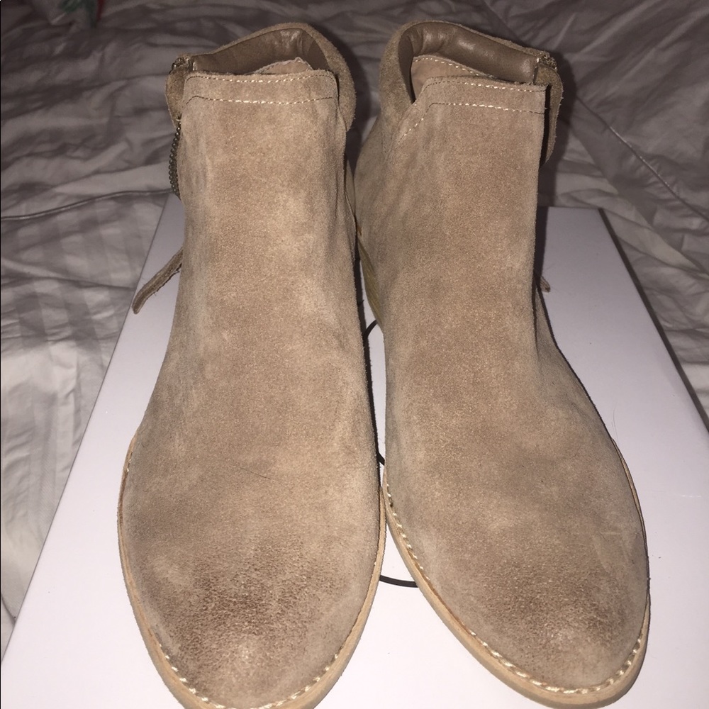 Steven madden ankle booties